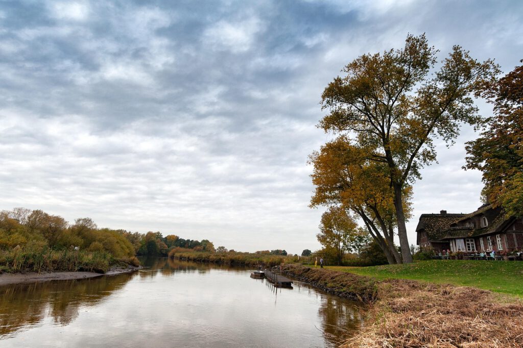 Fluss Wümme bei Bremen
